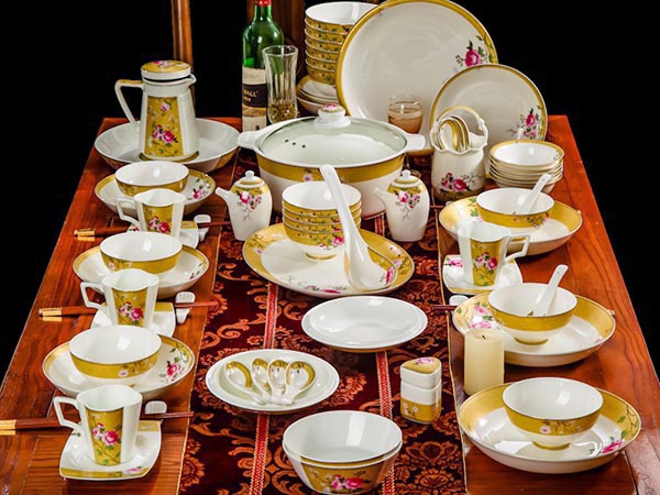 ?72頭花木蘭餐具¥8,960.00